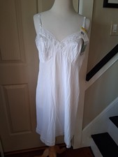 38/40 Vanity Fair NWT Vintage 1980s White Slip Anti-static No-cling Lingerie