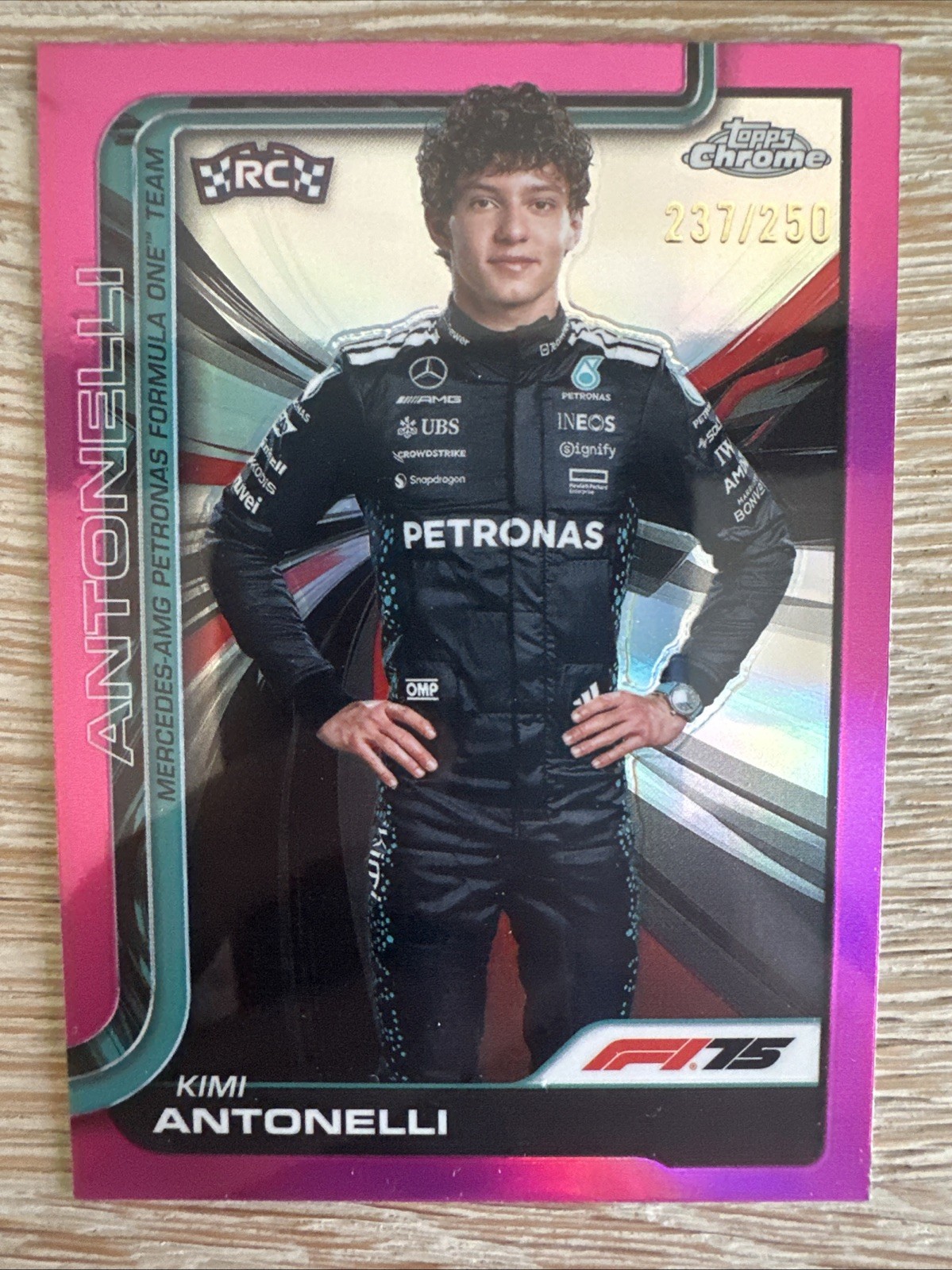 2025 Topps Chrome Formula 1 - Kimi Antonelli #8 Pink Refractor /250 - (RC)