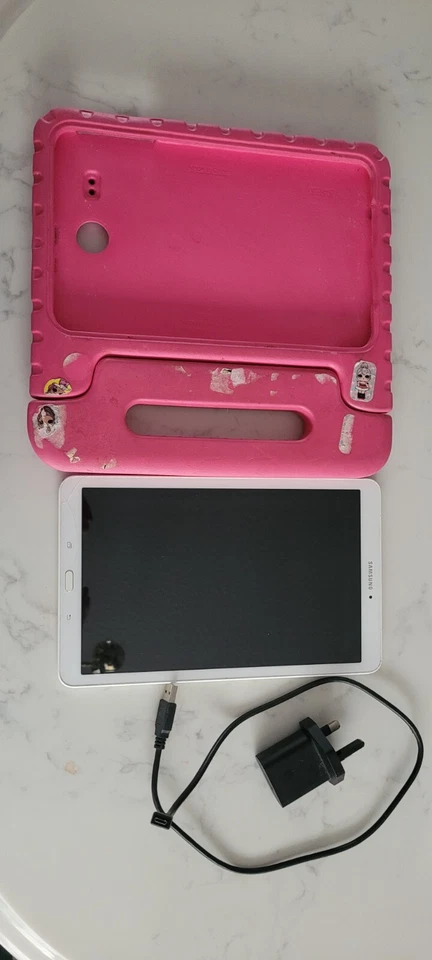 Samsung Galaxy Tab E SM-T560, 8GB, 9.6 inch - White - Image 3 of 4