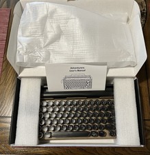 Adventurers Typewriter-Style Retro Mechanical Keyboard LED Wood Color  VssoPlor