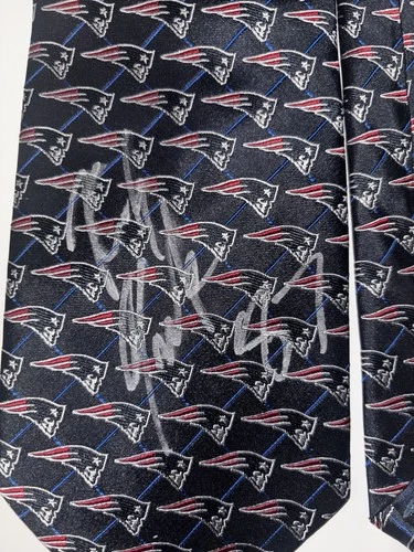 Rob Gronkowski Signed Patriots Tie Silver Marker Beckett Review Likely To Pass