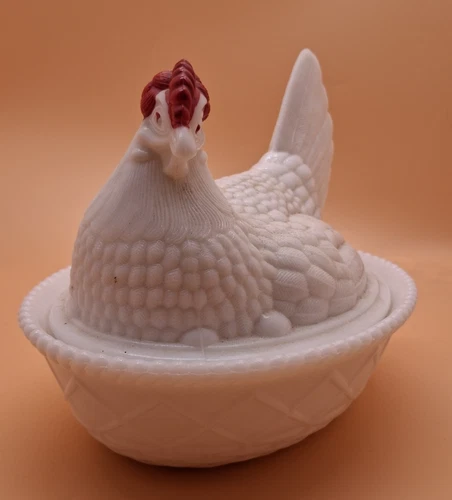 Vintage Indiana Glass Hen On Nest Very Good Condition Milk Glass