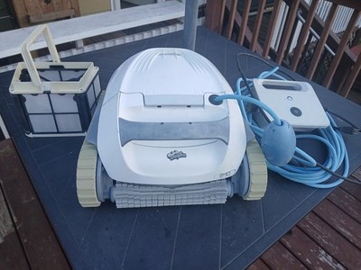 MAYTRONICS DOLPHIN E10 FOR PARTS OR REPAIR