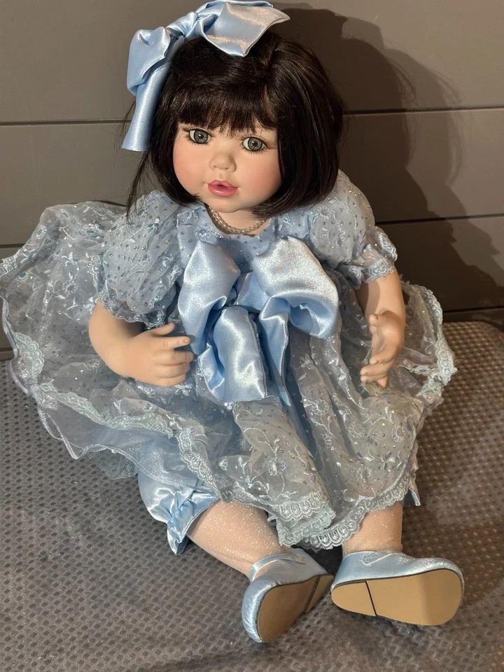 Marie Osmond, Large, Limited Edition Porcelain Doll "Katie", length 25'' - Image 2 of 4