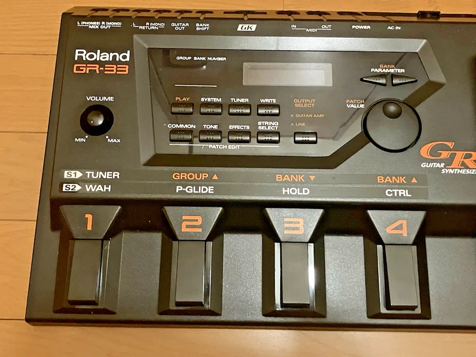 Roland GR-33 Guitar Synthesizer With Adapter Made in Japan Multi Effects Used - Image 3 of 4