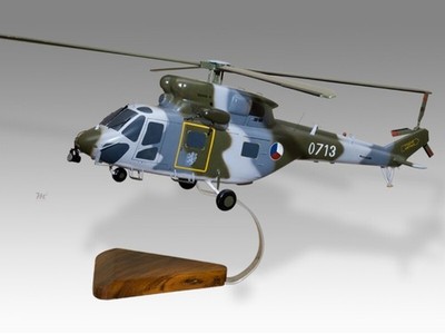 PZL-Swidnik W-3A Sokol Czech Republic Air Force Green Desk Wood Model Small 1/48