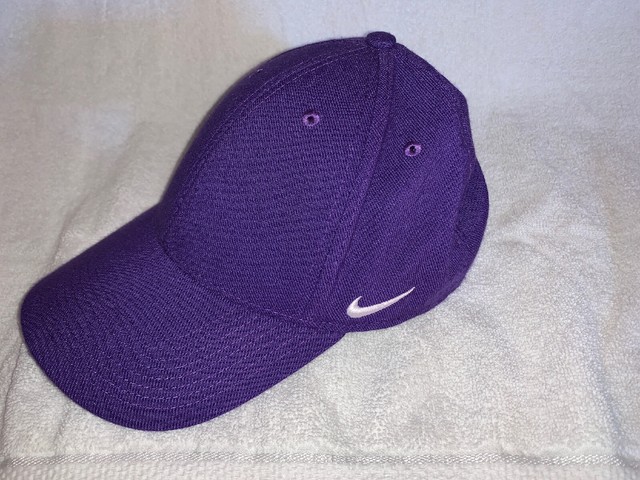 nike dri fit swoosh cap