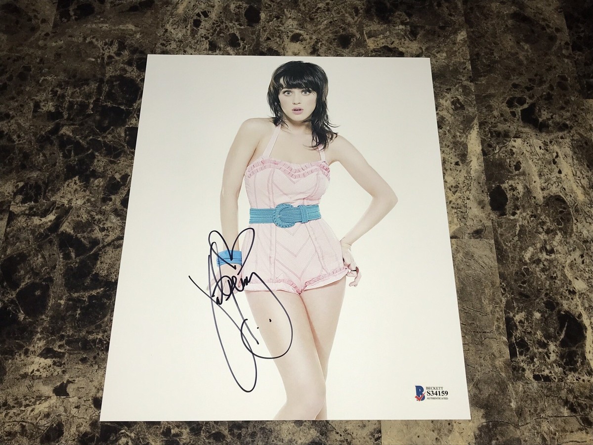 Katy Perry Rare Vintage Hand Signed Autographed 8x10 Photo BAS COA