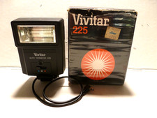 Vivitar 225 Auto Electronic Flash Computer Blitz Auto Thyristor Mount