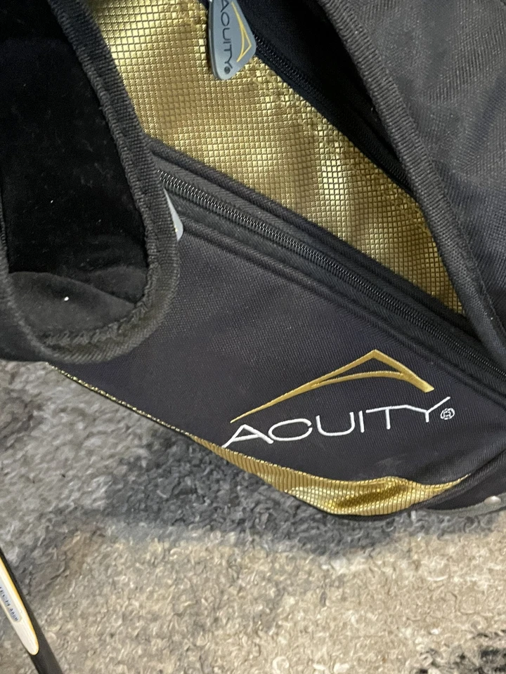 Acuity Junior Golf Bag & 3 Clubs, Putter, 8/9 Iron P/S Wedge - Image 3 of 4