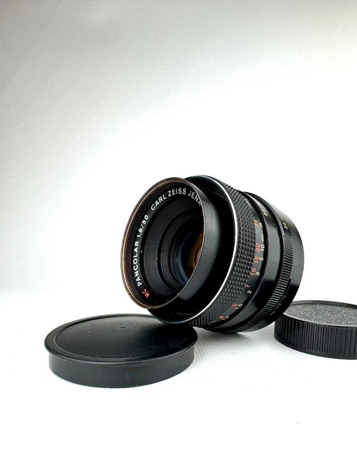 Carl Zeiss Jena MC Pancolar portrait lens 50mm f/1.8 Mount M42 - Image 3 of 4