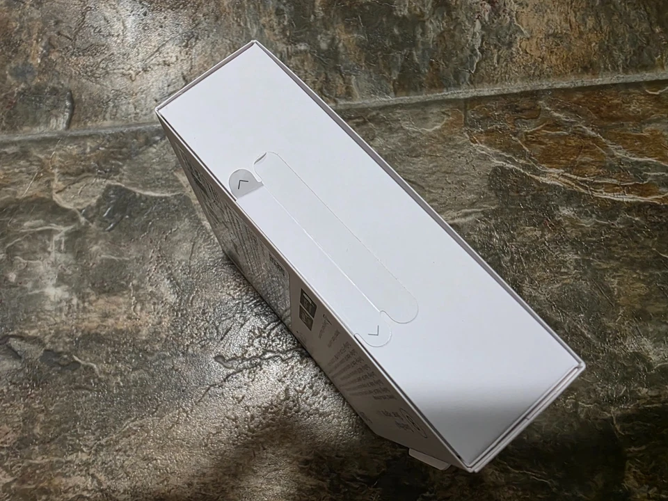 NEW SEALED Oura Ring 4 Gen 4 - Silver - Size 8 - Smart Sleep & Health Tracker - Image 3 of 4