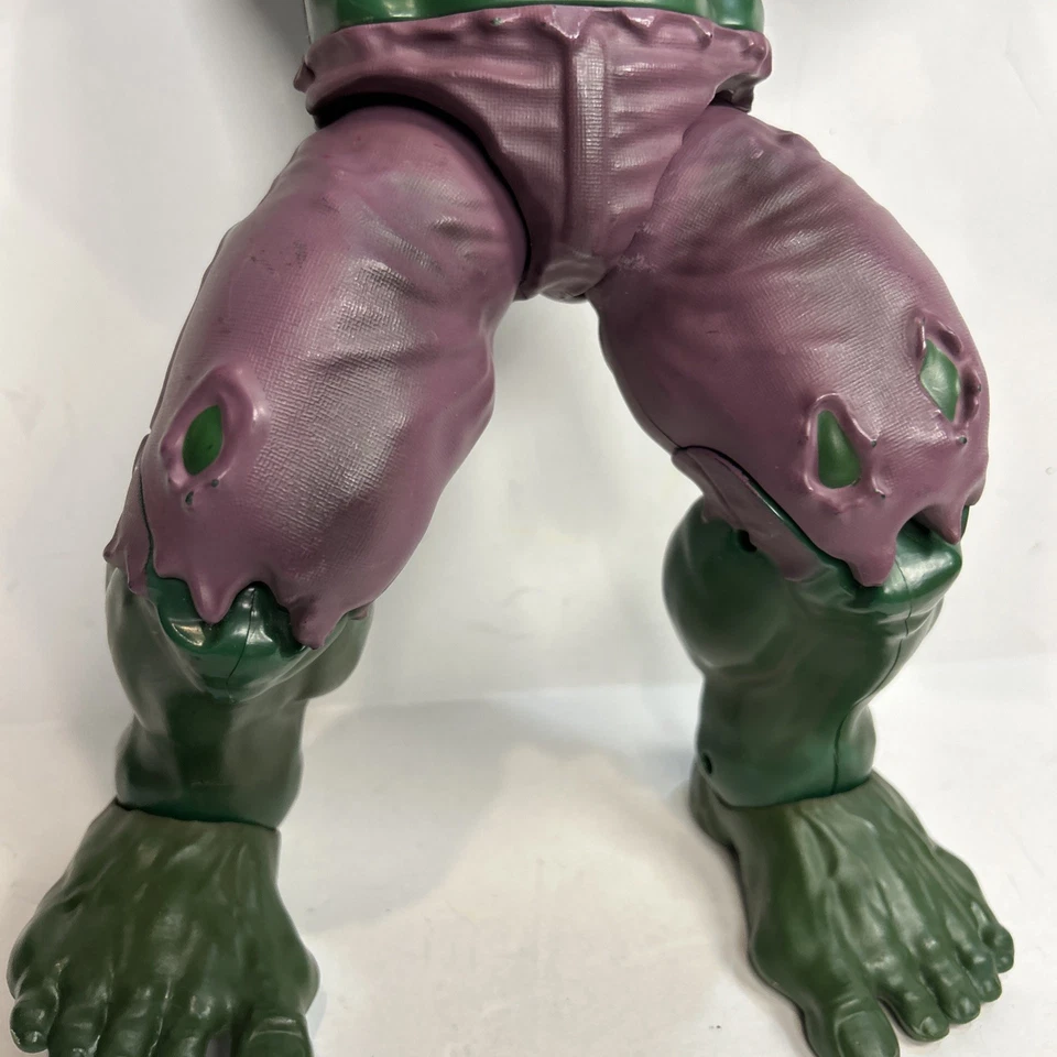 Figura de acción Marvel The Disney Store The Incredible Hulk Talking ¡15"" probada! Foto 3 de 4