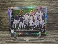 2025 Topps Series 1 - New York Yankees #123 Celebration Confetti Rainbow Foil 🔥
