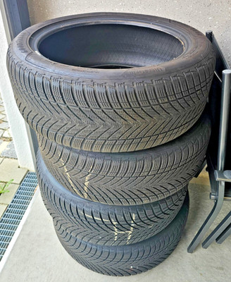 4x Goodyear Ultragrip Performance 3 255/45 R20 105V 
