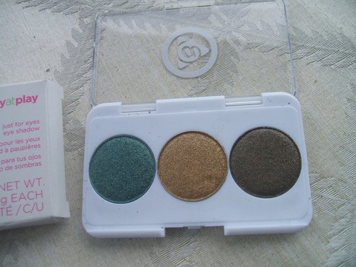 Mary Kay At Play Just For Eyes - Eye Shadow ~ New in Box - Picture 3 of 3