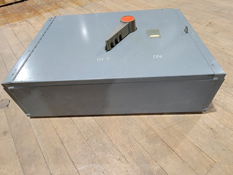 FPE QMQB-7036 Fusible QMQB Panelboard Switch 600A 600V 3P 3PH with ECS 600 Fuses - Image 4 of 4