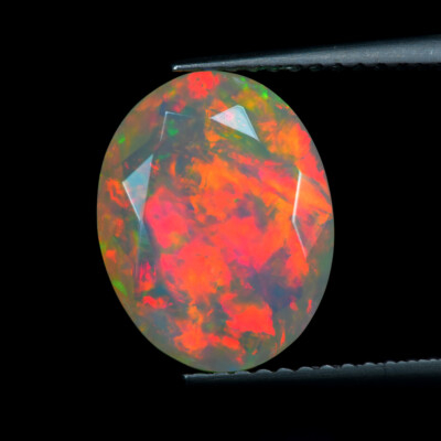 2.31Ct Oval_Awe-inspiring 3D Multi Color Play Untreated Solid Welo Opal