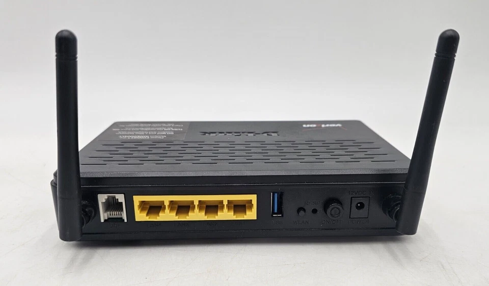D-Link DSL-2750B Wireless Router 300MBPS 4-Port Ethernet Verizon Modem - Image 4 of 4