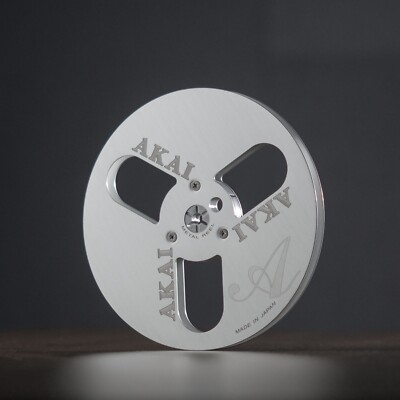 A NEW PRO AKAI 7'' Silver Aluminum Take Up Reel Empty For 1/4'' Tape Recorders