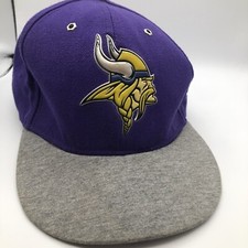 Minnesota Vikings Baseball Cap Snapback Purple Gray Sideline Collection New Era