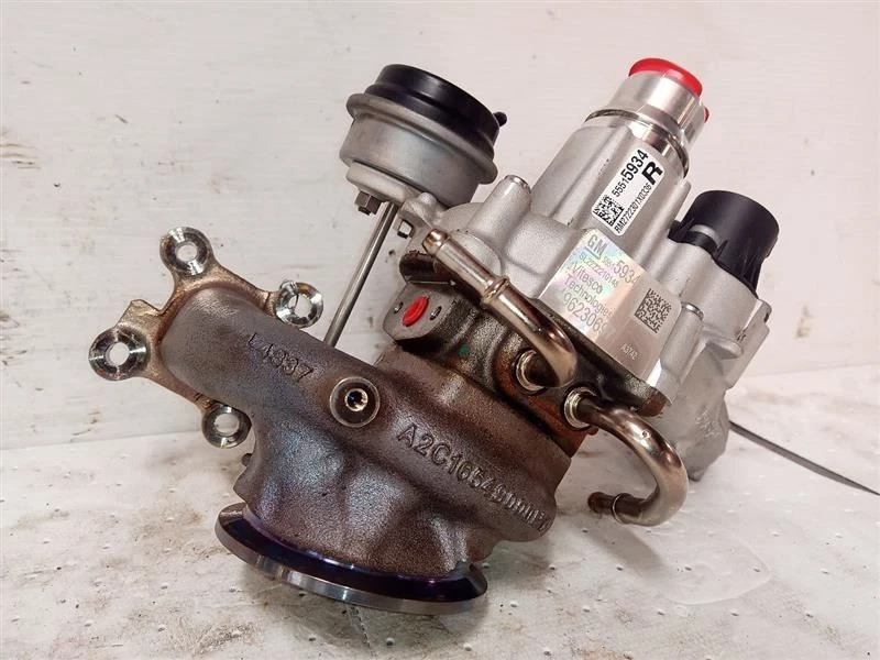 Turbocompresor GM 55515934 de 2023 Encore GX 1,2 L 10265878 Foto 2 de 4