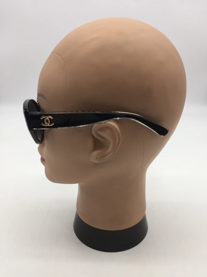 Gafas de sol Chanel con montura negra para mujer 55-16-143 lentes grises Foto 4 de 4