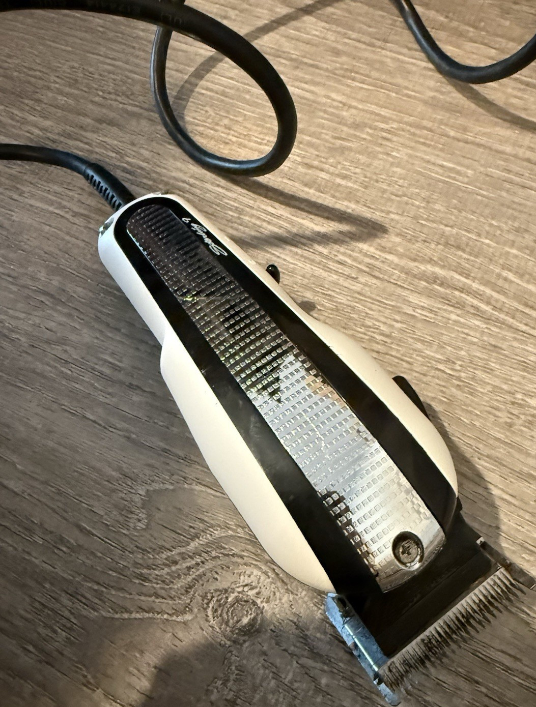 Wahl Senior 8148 Corded Hair Clipper Black White Silver Square Blade Electric