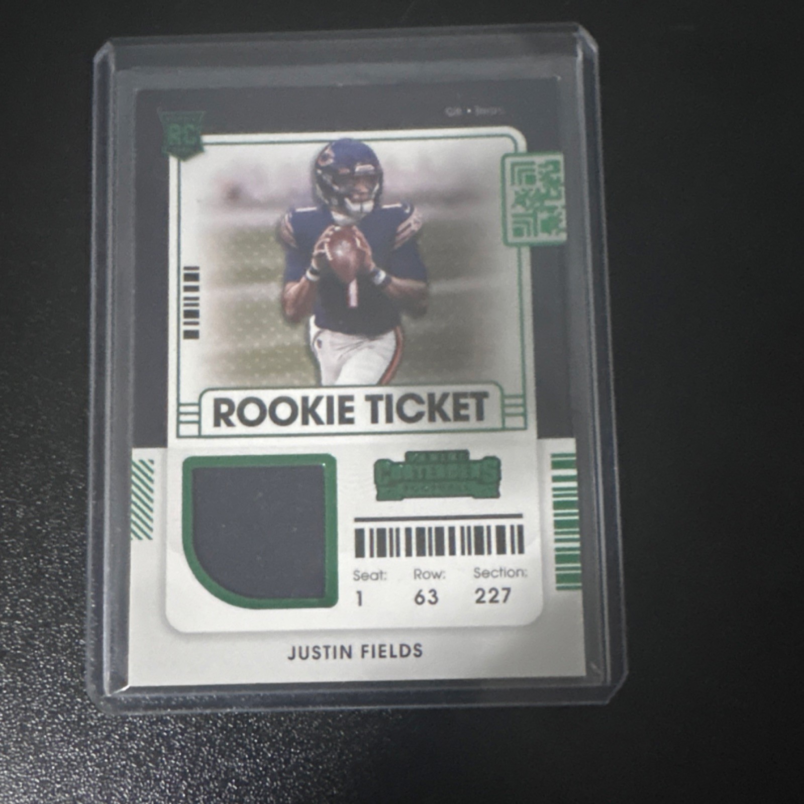 Panini 2021 Contenders Rookie Swatches Justin Fields #RTS-JFI RC MEM