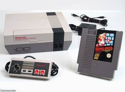 NINTENDO NES KONSOLE + ORIGINAL NINTENDO CONTROLLER + SUPER MARIO BROS. SPIEL