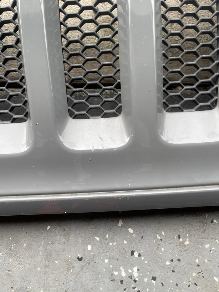 Jeep Wrangler 2018 2019 2020 2021 2022 2023 2024 parrilla OEM Foto 3 de 4