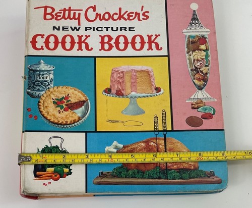 Vintage 1961 Betty Crocker's New Picture Cookbook 1st Edition 6th Print Binder - Picture 10 of 11