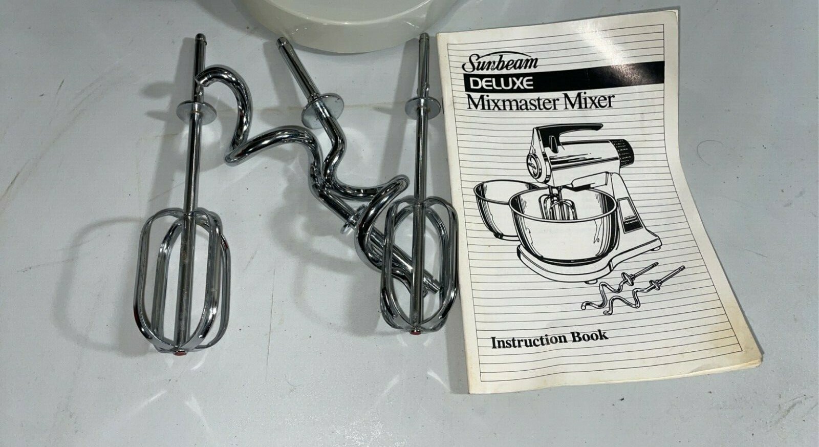 Sunbeam Deluxe Mixmaster Mixer Chrome with Bowl & Extra Beaters