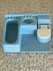 Fisher Price Little People blue one-piece bathroom 2551 1989 Tub Sink toilet VTG