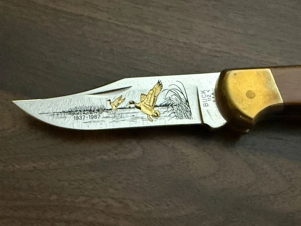 Navaja de bolsillo Buck Ducks Unlimited Wetlands 1987, 50 años 1937-1987, con caja Foto 2 de 4