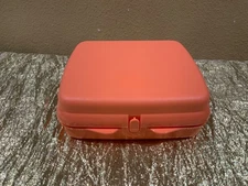New Tupperware Sandwich Keeper in a Beautiful Color