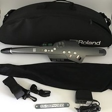 Roland AE-10 Aerophone Wind Synthesizer Graphite Black Digital 100V