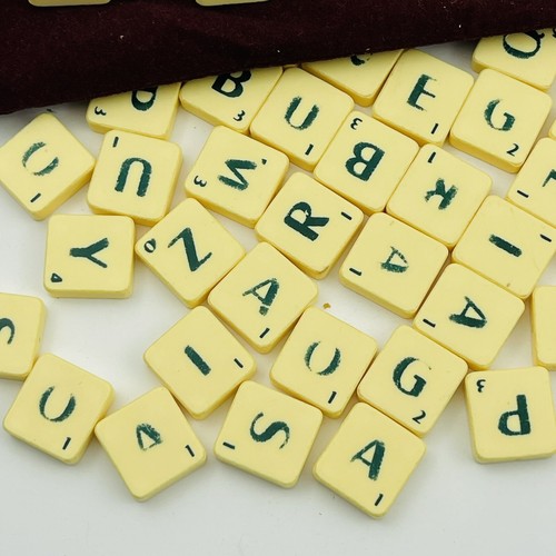 VINTAGE SCRABBLE TILES - Replacement, Craft Scrapbooking, Jewellery making x 99 - Picture 3 of 8