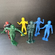 Lot of 6 MARX 5 Inch 1960-70's Vintage Figures Army, Space, Football
