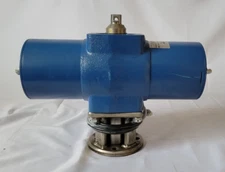 Moog Flo Tork Pneumatic Rotary Actuator - PN: P4000-94-00-ET-MS13-RKH-N-CW-XC