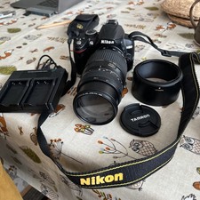 Nikon D3000 DSLR Camera With Tamron 70-300mm Tele Lens shutter count 519