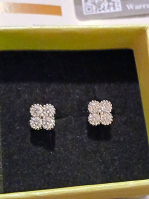 Sterling Silber 925 Moissanit Blume Cluster Ohrstecker 3 mm D Farbe GRA Karte
