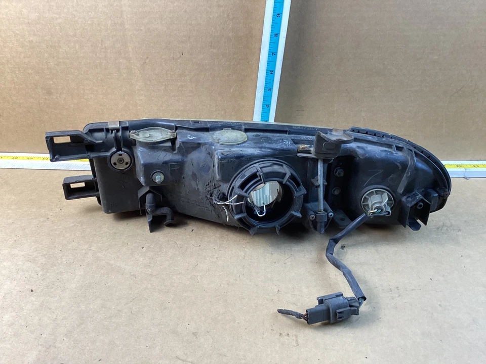 Conjunto de faros delanteros derecho pasajero Nissan Altima 1993-1997 Foto 4 de 4