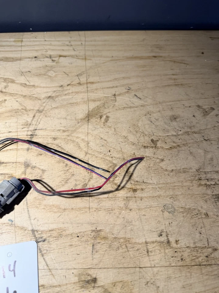 95-98 Nissan 240sx S14 Front Corner Light Socket Pigtail Harness - Image 4 of 4