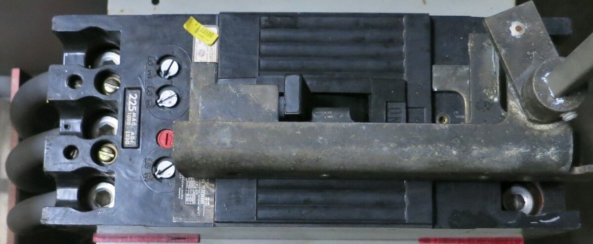 GE DS3828BP3AA3DGAMGFDB Fanuc Siltron Power Module TFJ236225 GE DS3828BP3AA3DGAMGFDB Fanuc Siltron Power Module TFJ236225