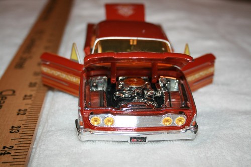 Ford Starliner 1960 troquelado fundido troquelado escala 1,26 01514 - Imagen 8 de 14