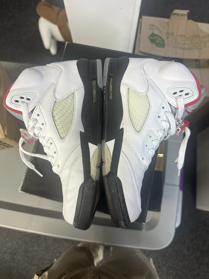 Size 7Y - Jordan 5 Retro Fire Red 2020 - CT4838-102 - Image 2 of 4