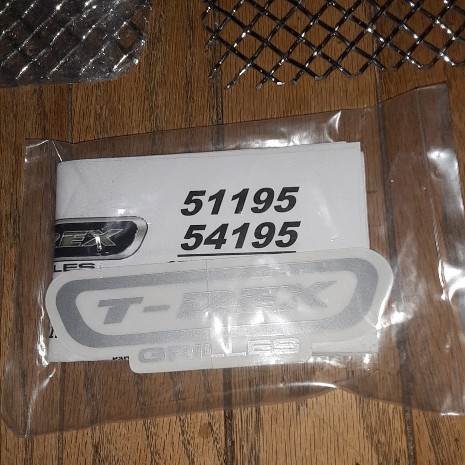 Rejilla de malla de acero inoxidable T-REX 2007-2014 Cadillac Escalade H2 Foto 2 de 4