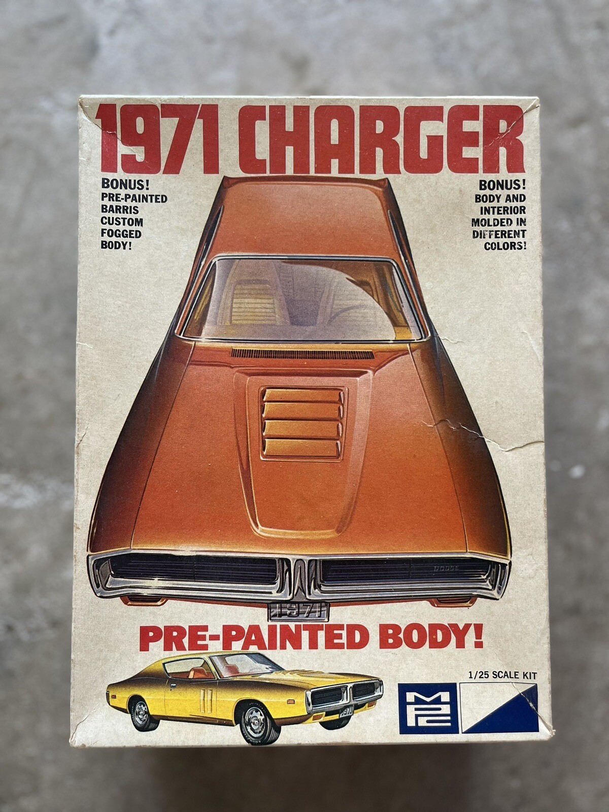 1971 Dodge Charger MPC 1/25 Scale Prepainted Orange 7107250 Car Model
