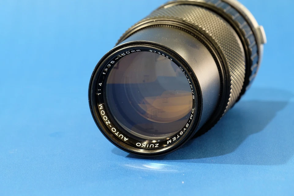 Olympus Zuiko 75-150mm F/4 2-Touch Canon EF Mount Manual Focus Lens  - Image 3 of 4